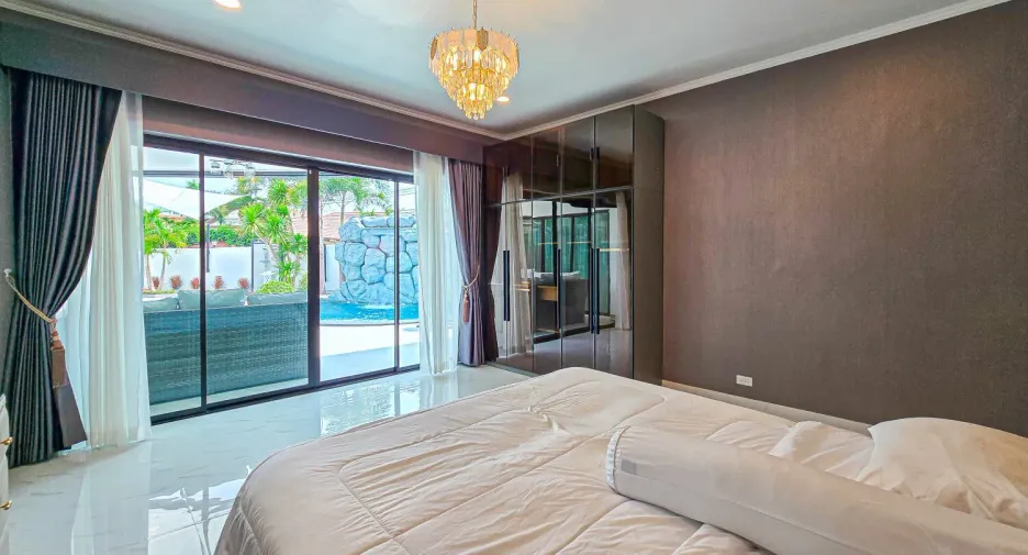 For sale 4 bed house in East Pattaya, Pattaya
