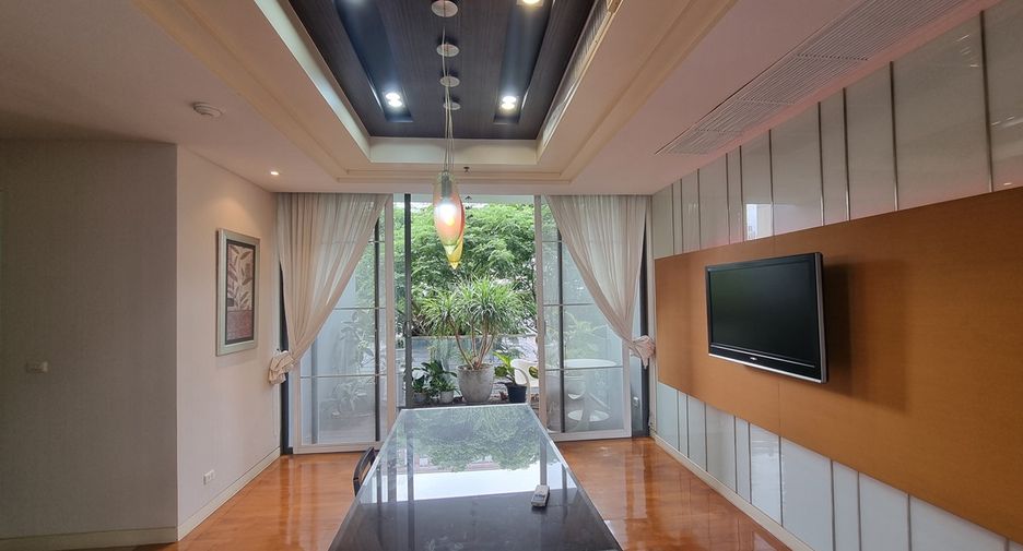 出售 4 卧室 公寓 在 Khlong Toei, 曼谷