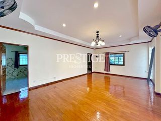 Haus zum Kauf mit 4 Zimmer in Bang Lamung, Chonburi
