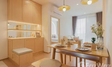For rent 2 bed condo in Watthana, Bangkok