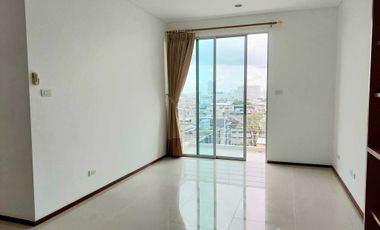 For sale 2 bed condo in Khlong San, Bangkok