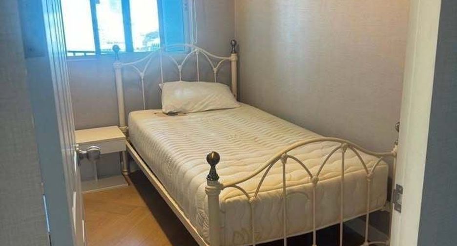 For rent 3 bed condo in Huai Khwang, Bangkok