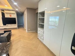For rent 3 bed condo in Huai Khwang, Bangkok