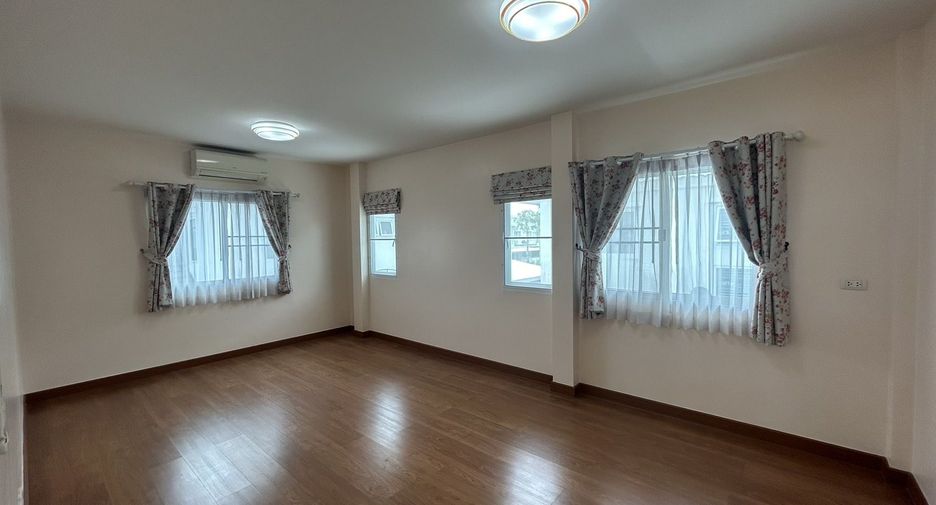 For sale 4 bed house in Si Racha, Chonburi