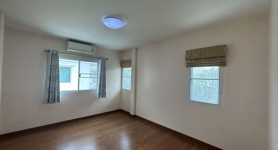 For sale 4 bed house in Si Racha, Chonburi