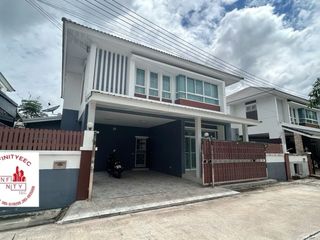 For sale 4 bed house in Si Racha, Chonburi