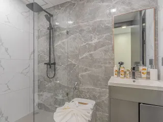 For sale 4 bed condo in South Pattaya, Pattaya