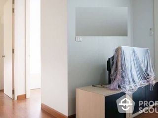 For rent 2 Beds condo in Thon Buri, Bangkok