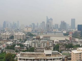 For sale 3 bed condo in Yan Nawa, Bangkok