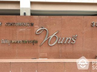 For sale 3 bed condo in Yan Nawa, Bangkok