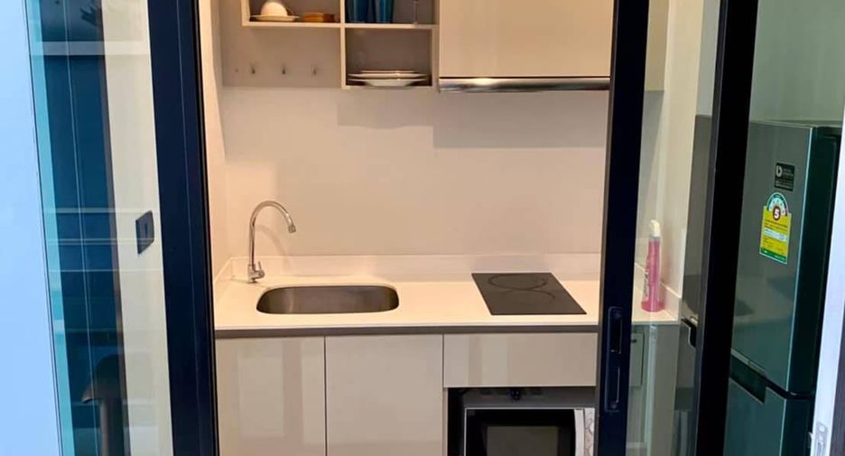 For sale 1 bed condo in Watthana, Bangkok