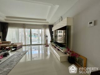For sale 4 bed house in Bang Lamung, Chonburi