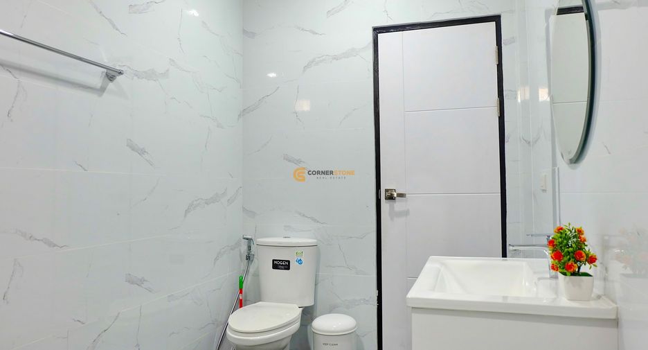 出租 和 出售 4 卧室 独立屋 在 Bang Lamung, Chon Buri