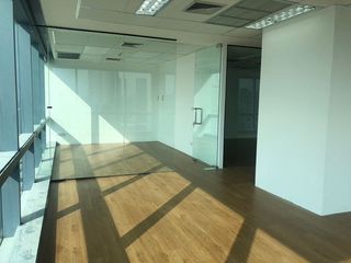 For rent 1 bed office in Huai Khwang, Bangkok