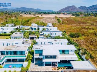 For sale 4 bed villa in Hua Hin, Prachuap Khiri Khan
