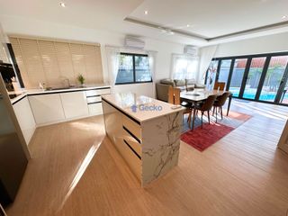 For rent 5 bed house in Jomtien, Pattaya