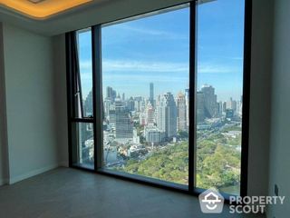 For sale 3 bed condo in Pathum Wan, Bangkok