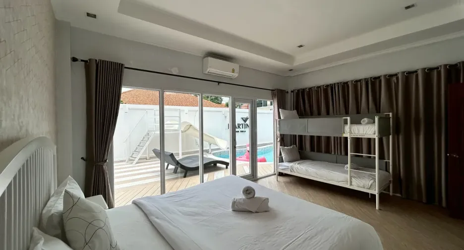 For rent and for sale 3 bedrooms house in Bang Lamung, Chonburi