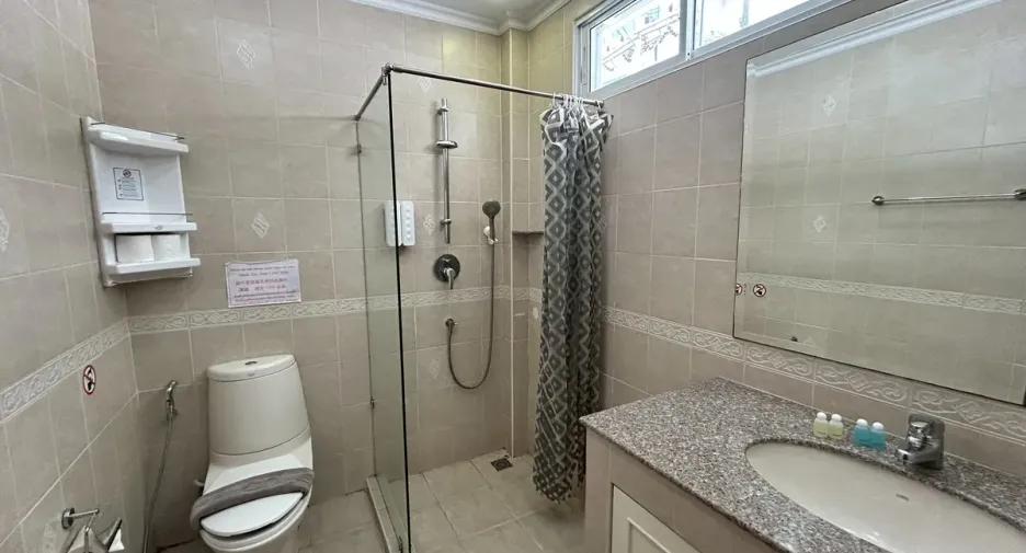 For rent and for sale 3 bedrooms house in Bang Lamung, Chonburi
