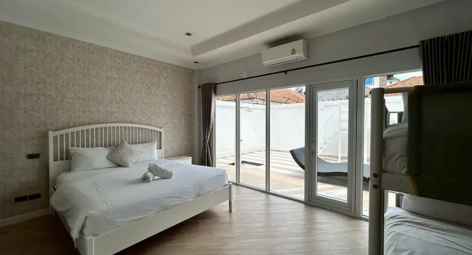 For rent and for sale 3 bedrooms house in Bang Lamung, Chonburi