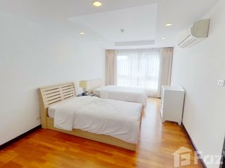 For rent 3 bed condo in Watthana, Bangkok