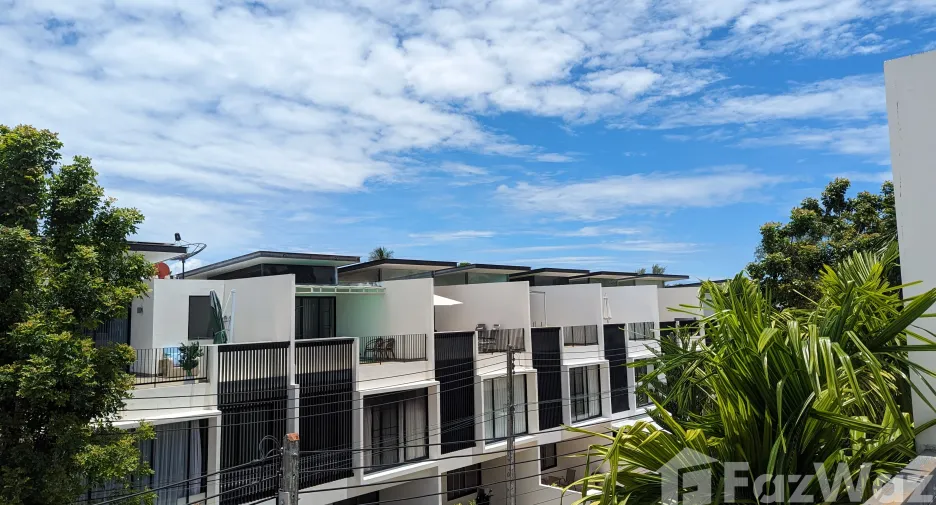 For sale 3 bed townhouse in Thalang, Phuket