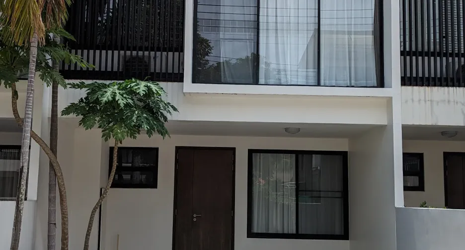 For sale 3 bed townhouse in Thalang, Phuket