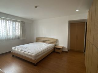 For rent 3 bed condo in Watthana, Bangkok