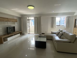 For rent 3 bed condo in Watthana, Bangkok