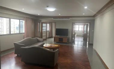 For rent 3 bed condo in Watthana, Bangkok