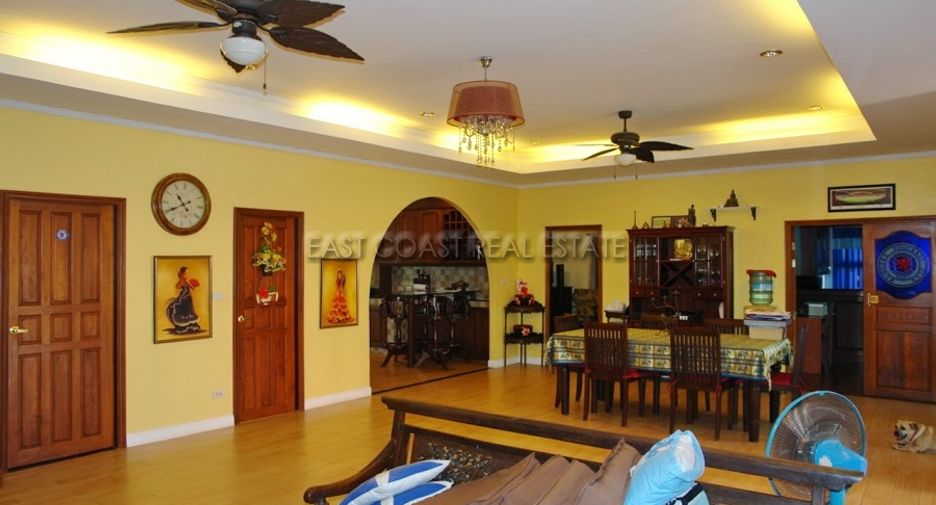 For sale and for rent 5 bedrooms house in Bang Lamung, Chonburi