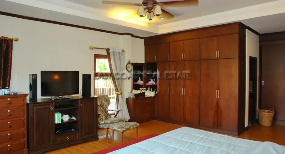 For rent and for sale 5 bedrooms house in Bang Lamung, Chonburi