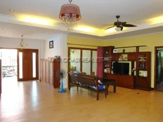 For rent and for sale 5 bedrooms house in Bang Lamung, Chonburi