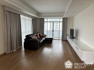 For rent 3 bed condo in Watthana, Bangkok