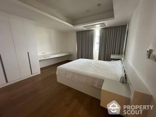 For rent 3 bed condo in Watthana, Bangkok
