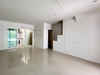 For sale 3 bed townhouse in Bang Lamung, Chonburi