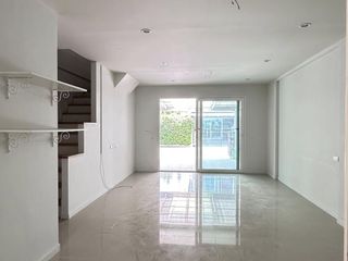 For sale 3 bed townhouse in Bang Lamung, Chonburi