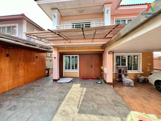 For sale 5 bed townhouse in Nong Khaem, Bangkok