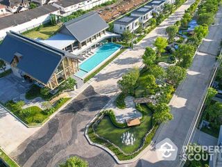 For sale 4 Beds house in Khlong Sam Wa, Bangkok