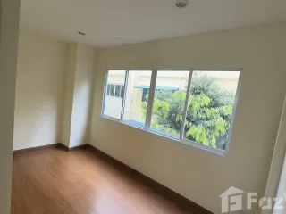 For rent 3 bed retail Space in Mueang Chiang Mai, Chiang Mai