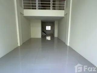 For rent 3 bed retail Space in Mueang Chiang Mai, Chiang Mai
