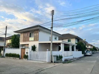 For rent 4 bed house in Doi Saket, Chiang Mai