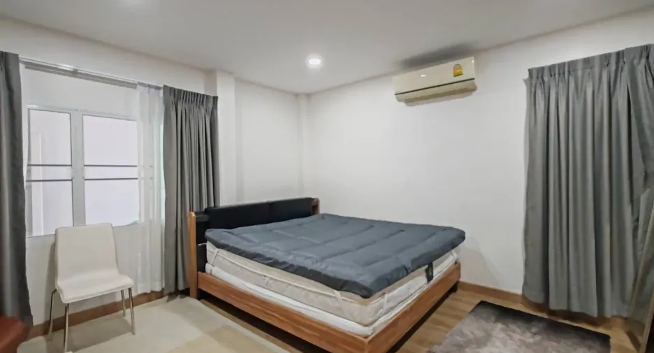 For sale 5 bed house in Hang Dong, Chiang Mai