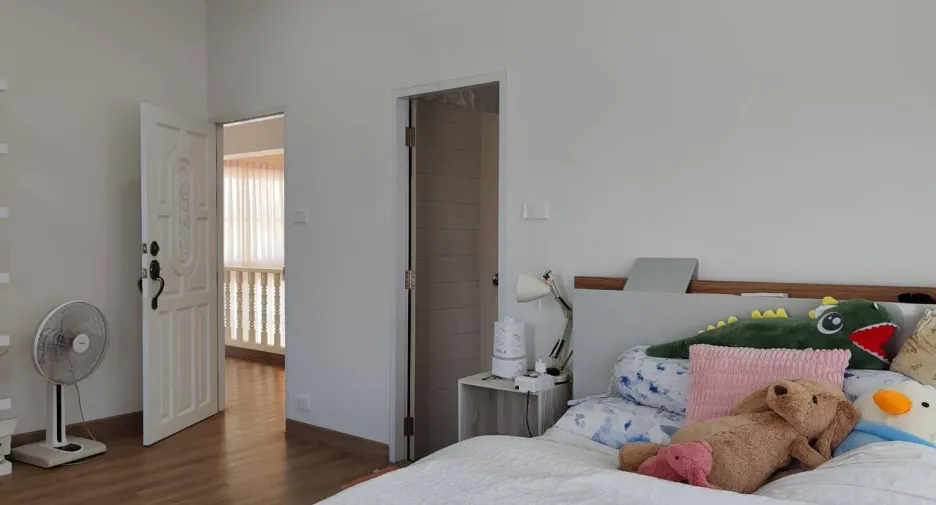 For sale 5 bed house in Hang Dong, Chiang Mai