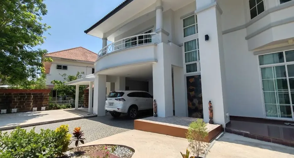 For sale 5 bed house in Hang Dong, Chiang Mai