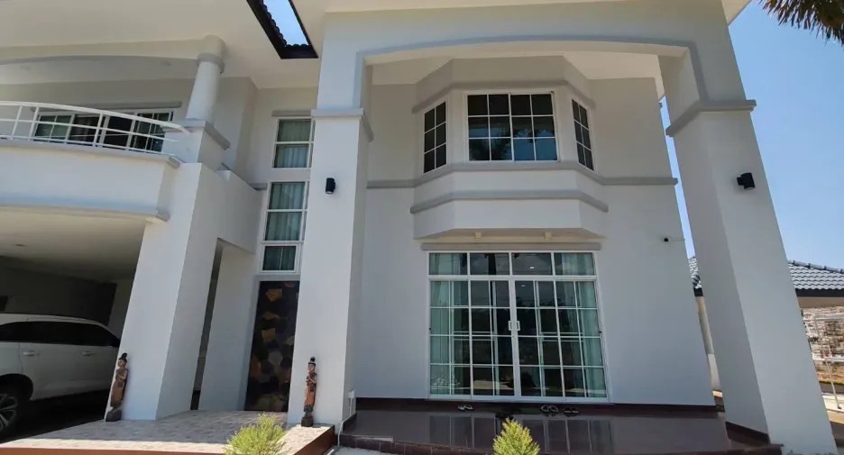 For sale 5 bed house in Hang Dong, Chiang Mai