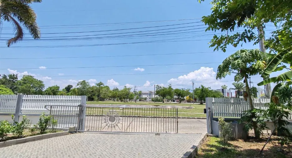 For sale 5 bed house in Hang Dong, Chiang Mai