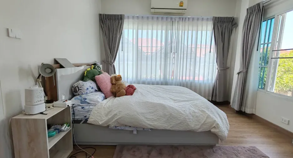 For sale 5 bed house in Hang Dong, Chiang Mai