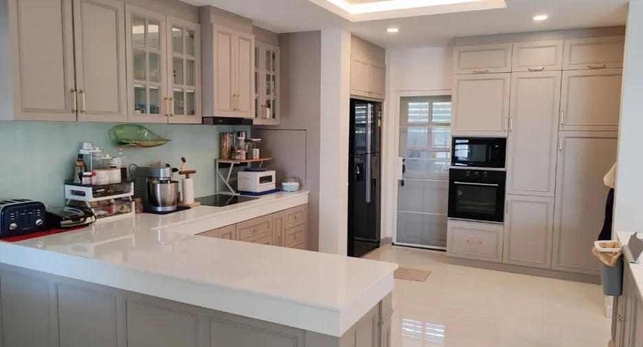 For rent 5 Beds house in Hang Dong, Chiang Mai