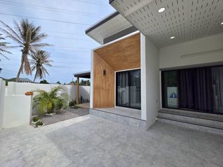 For rent 3 bed townhouse in Hua Hin, Prachuap Khiri Khan